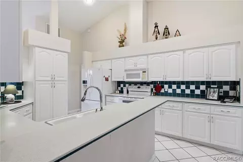 Kitchen - 760 Epsom Ct, Hernando, FL 34442 photo 1 of 5