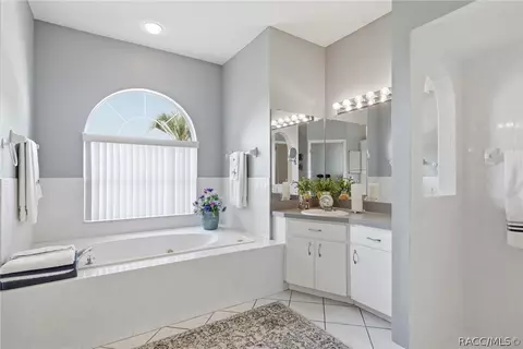 Bath - 760 Epsom Ct, Hernando, FL 34442 photo 1 of 4