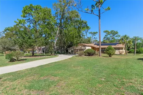 16 Chinkapin Cir, Homosassa, FL 34446