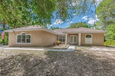 12684 W Crystalview Ln, Crystal River, FL 34428