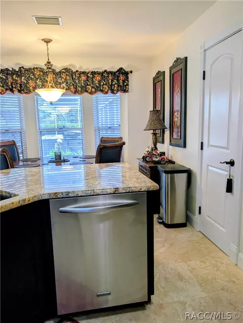 Kitchen - 1235 E Hartford St, Hernando, FL 34442 photo 5 of 6