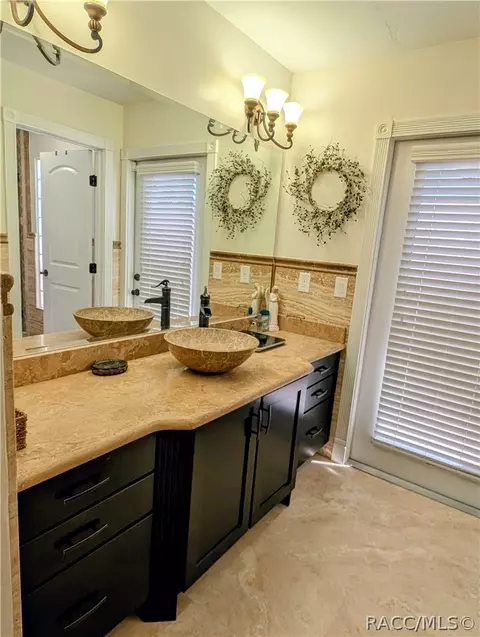 Bath - 1235 E Hartford St, Hernando, FL 34442 photo 1 of 9