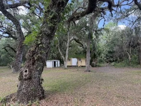 6788 E Channel Dr, Hernando, FL 34442 photo 3