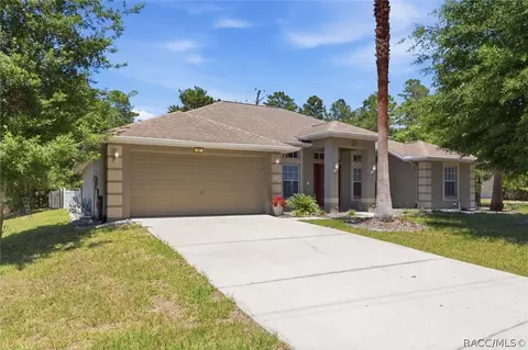 37 Grass St, Homosassa, FL 34446