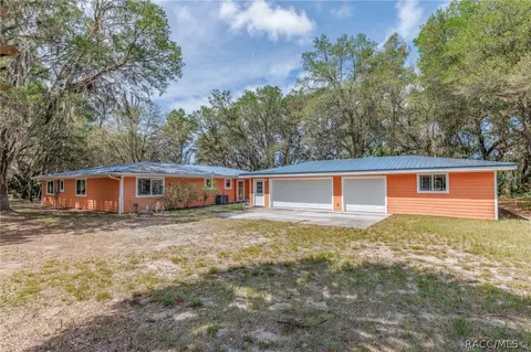 8977 W Emerald Oaks Dr, Crystal River, FL 34428