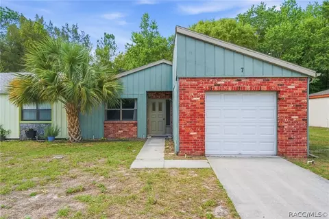 7 Chinaberry Cir, Homosassa, FL 34446