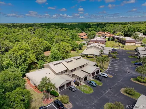 53 Douglas St #16, Homosassa, FL 34446