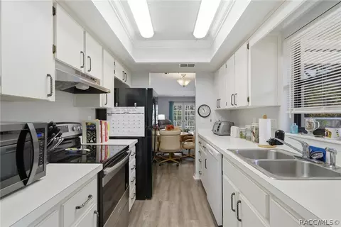 Kitchen - 175 E Hartford St #4A, Hernando, FL 34442 photo 3 of 3