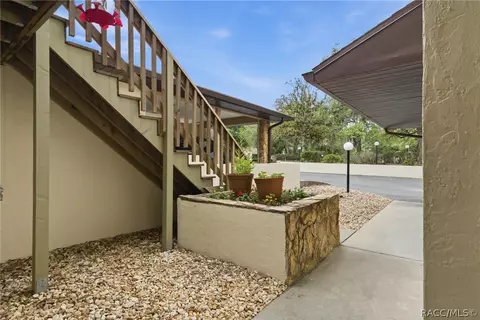 Exterior - 175 E Hartford St #4A, Hernando, FL 34442 photo 3 of 13