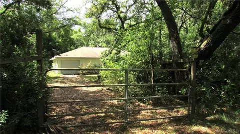 5974 W Oaklawn St, Homosassa, FL 34446