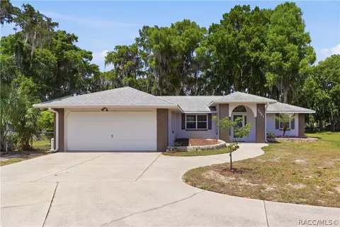 7961 W Riverbend Rd, Crystal River, FL 34428