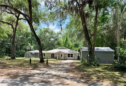 900 N Appalachian Ter, Crystal River, FL 34429