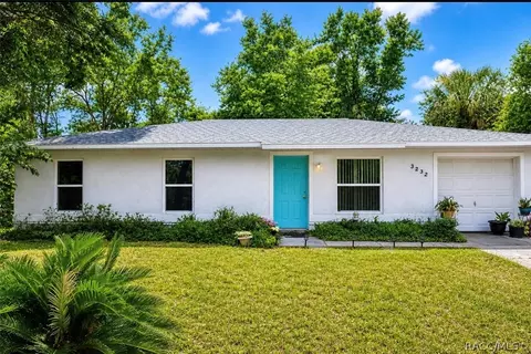 3232 S Westmoreland Dr, Homosassa, FL 34448