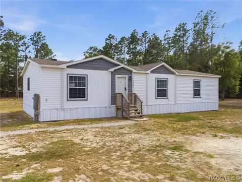 9900 W Pinespring Ct, Crystal River, FL 34428