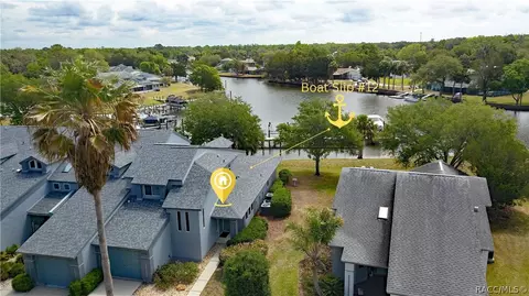 11040 W Cove Harbor Dr, Crystal River, FL 34428
