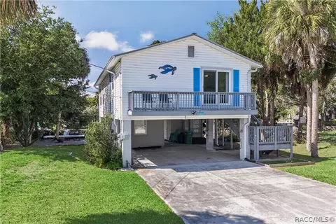 12122 W Gulf Breeze Ct, Crystal River, FL 34429