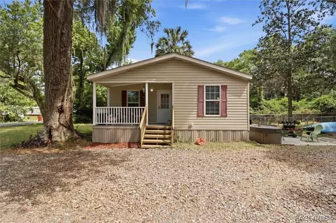 2601 Cr 426b, Lake Panasoffkee, FL 33538