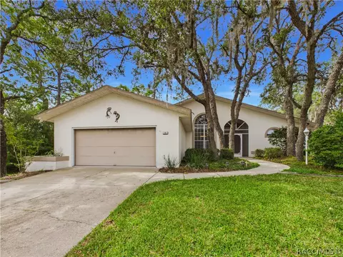 18 Dahlia Ct S, Homosassa, FL 34446