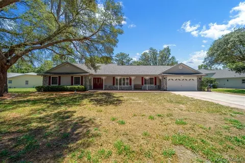 11 Sycamore Ct W, Homosassa, FL 34446