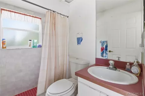 Bath - 374 N Turkey Pine Loop, Lecanto, FL 34461 photo 7 of 8