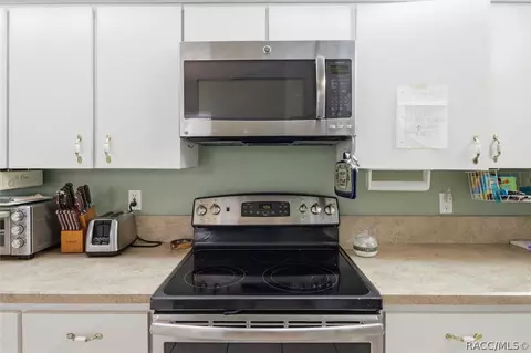 Kitchen - 374 N Turkey Pine Loop, Lecanto, FL 34461 photo 4 of 4