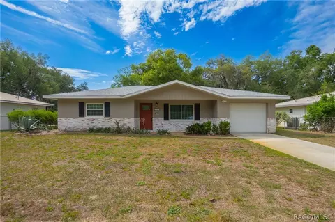 9302 E Redwood Pl, Inverness, FL 34450