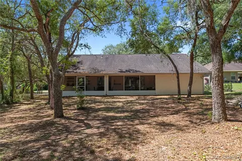 Exterior - 1761 E Cleveland St, Hernando, FL 34442 photo 7 of 10