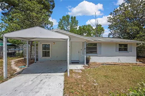 7 Daniel St, Beverly Hills, FL 34465