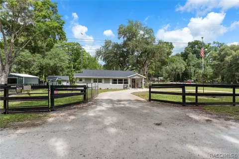 7636 S Four Oaks Dr, Floral City, FL 34436
