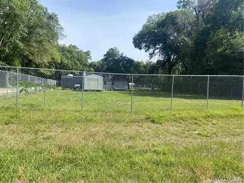 6962 N Lecanto Hwy, Beverly Hills, FL 34465