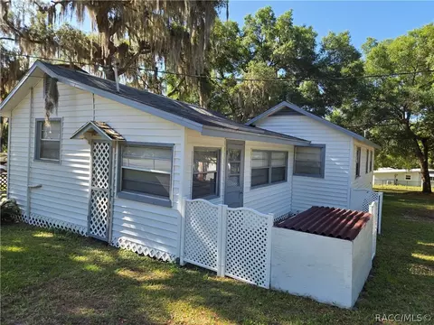 4460 Harvard Dr, Hernando, FL 34442