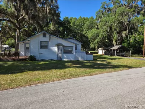 Exterior - 4460 Harvard Dr, Hernando, FL 34442 photo 2 of 12