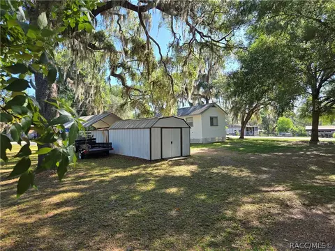 Exterior - 4460 Harvard Dr, Hernando, FL 34442 photo 6 of 12