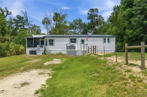 11065 W Townsend Ln, Homosassa, FL 34448
