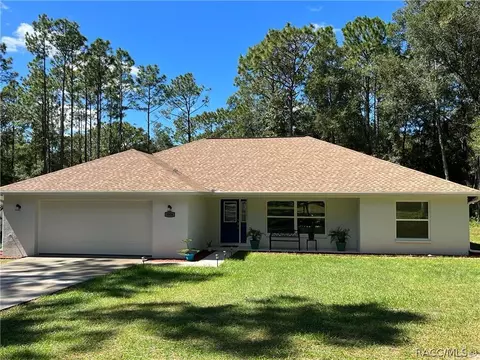 9804 S Berkshire Ave, Inverness, FL 34452