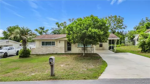 81 S Barbour St, Beverly Hills, FL 34465