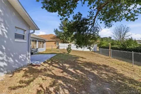 Exterior - 1131 S Softwind Loop, Lecanto, FL 34461 photo 5 of 7