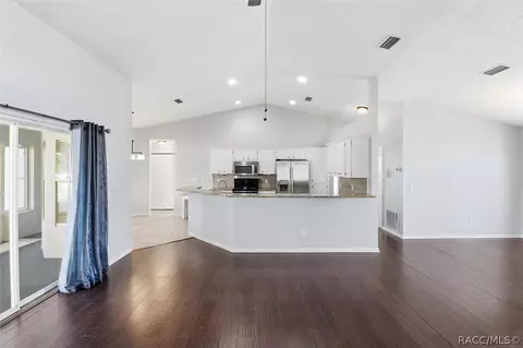 Living - 1131 S Softwind Loop, Lecanto, FL 34461 photo 5 of 7