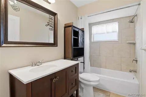 Bath - 1131 S Softwind Loop, Lecanto, FL 34461 photo 1 of 4