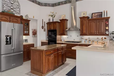 Kitchen - 1969 N Yawkey Pt, Hernando, FL 34442 photo 1 of 5