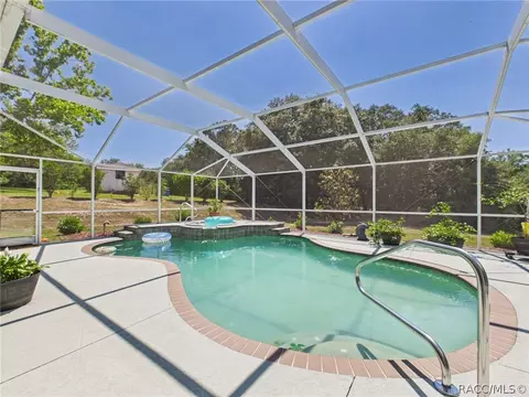 Exterior - 2932 N Clements Ave, Hernando, FL 34442 photo 6 of 16