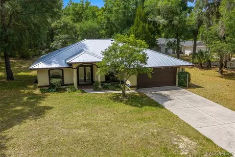 10190 N Athenia Dr, Citrus Springs, FL 34434