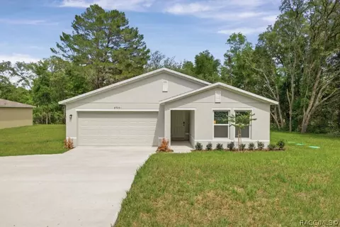 8951 N Amboy Dr, Citrus Springs, FL 34433