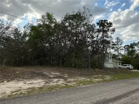 9186 N Akola Way, Citrus Springs, FL 34434