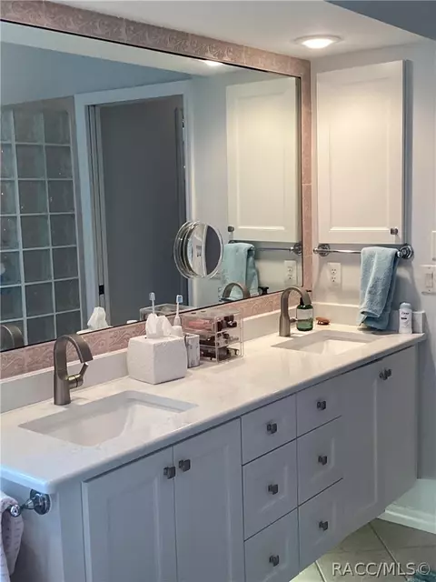 Bath - 84 W Doerr Path, Hernando, FL 34442 photo 1 of 4