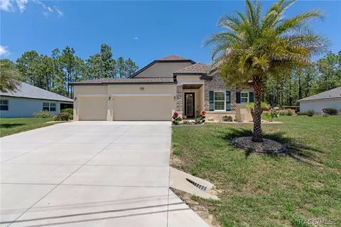 26 Fringetree St, Homosassa, FL 34446