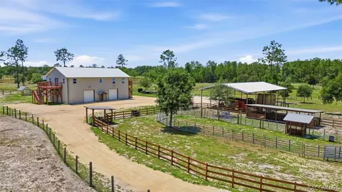 9560 N Parkwood Ave, Dunnellon, FL 34433