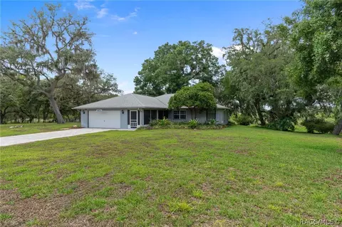 9521 E Swan Dr, Inverness, FL 34450