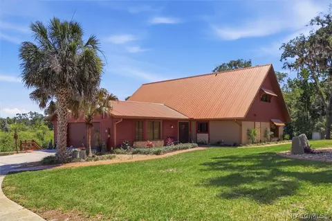 1471 N Lagoon Pt, Inverness, FL 34453
