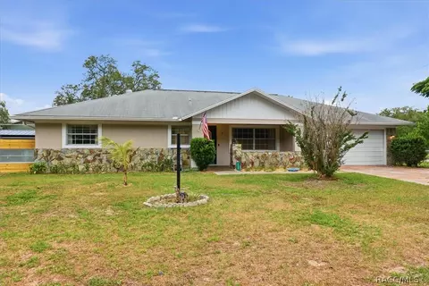 256 W Pentstemon Ct, Beverly Hills, FL 34465